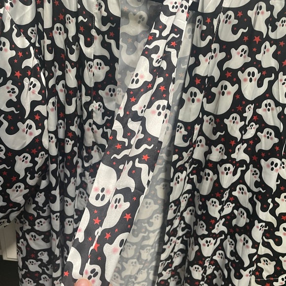 Ghost Robe from Not your average babe - Picture 3 of 3